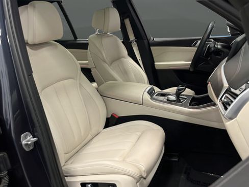 Used 2021 BMW X5 xDrive40i w/ Executive Package AWD/4WD image 24