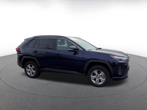 Used 2025 Toyota RAV4 XLE image 2