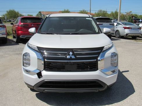 New 2026 Mitsubishi Outlander ES FWD image 8