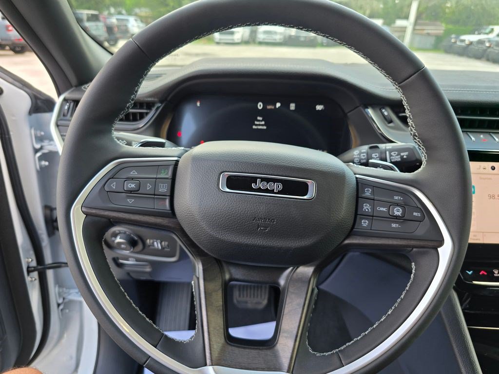 New 2027 Jeep Grand Cherokee Limited w/ Technology Group II AWD/4WD image 18