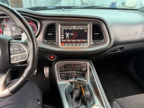 Used 2022 Dodge Challenger SRT Hellcat RWD image 9