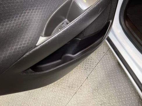 Used 2024 Chevrolet Malibu LT image 52