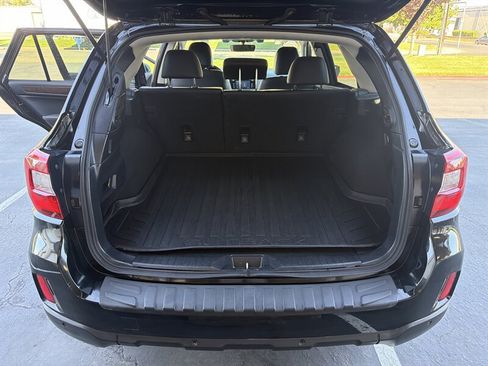 Used 2017 Subaru Outback 2.5i Limited AWD/4WD image 29
