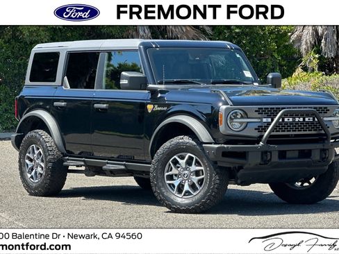 Certified 2023 Ford Bronco Badlands AWD/4WD image 1