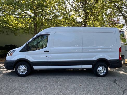 Used 2022 Ford Transit 250 Medium Roof AWD image 2