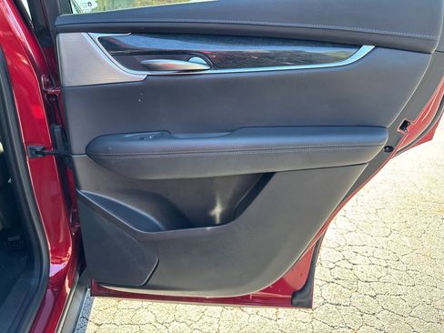 Certified 2023 Cadillac XT5 Premium Luxury image 16