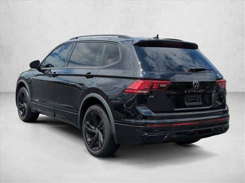 Used 2023 Volkswagen Tiguan SE R-Line FWD image 11