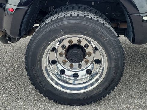 Used 2022 Ford F450 Platinum w/ FX4 Off-Road Package AWD/4WD image 5
