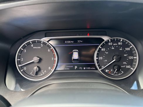 Used 2025 Nissan Rogue SV FWD image 40