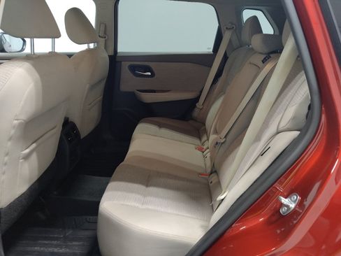 Used 2021 Nissan Rogue SV AWD/4WD image 18