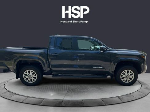Used 2024 Toyota Tacoma SR5 w/ SR5 Upgrade Package AWD/4WD image 6