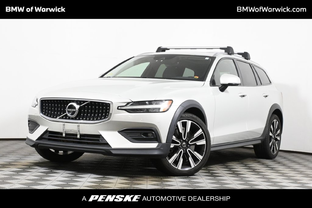 Used 2021 Volvo V60 T5 Cross Country AWD/4WD image 1
