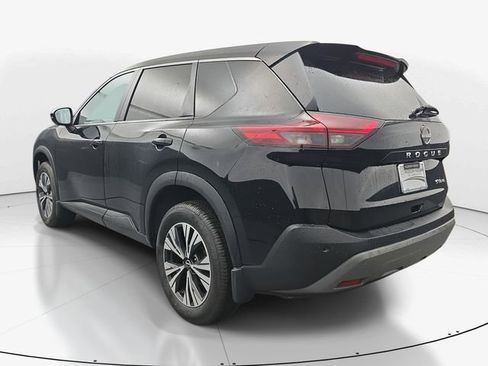 Used 2023 Nissan Rogue SV image 7