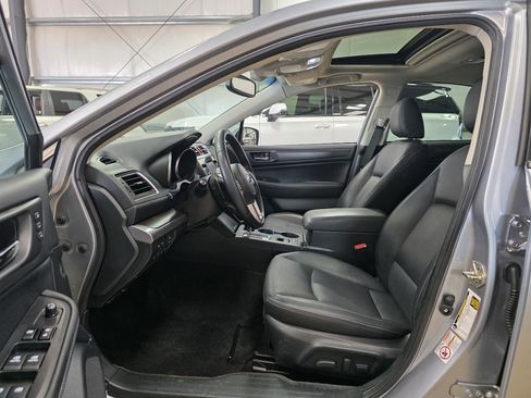 Used 2015 Subaru Legacy 2.5i Limited AWD/4WD image 9