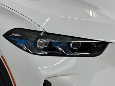 New 2026 BMW X5 xDrive50e w/ Parking Assistance Package image 11