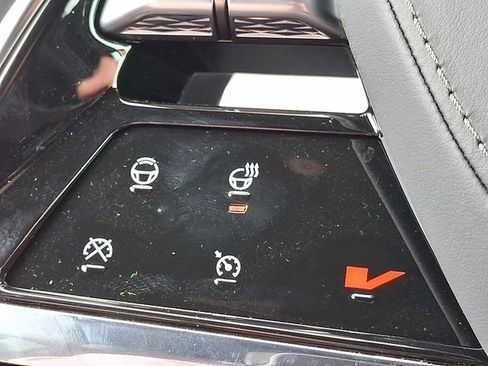 New 2026 Cadillac Vistiq Luxury w/ LPO, Floor Liner Package AWD/4WD image 14