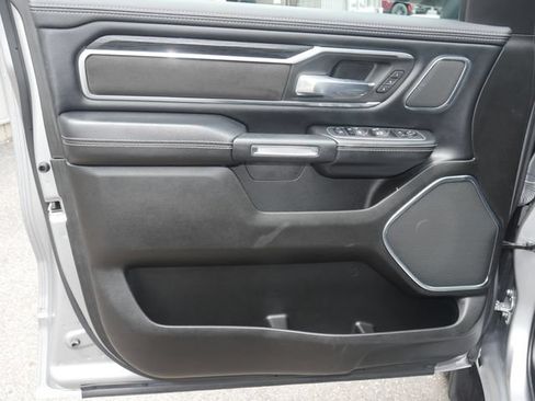 Used 2024 RAM 1500 Laramie AWD/4WD image 15