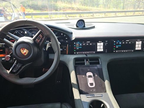 Used 2024 Porsche Taycan GTS image 16