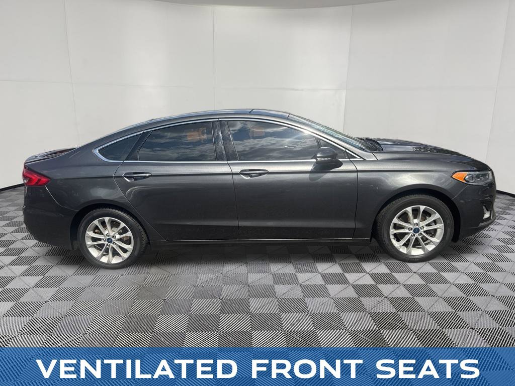 Used 2019 Ford Fusion Energi Titanium FWD image 10
