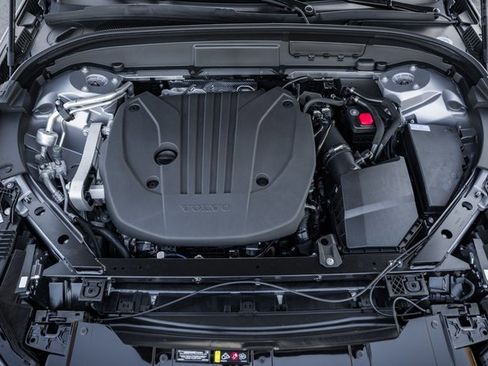 New 2026 Volvo XC60 B5 Plus w/ Protection Package Premier image 19