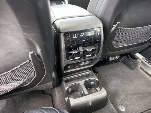 Used 2023 Jeep Grand Cherokee L Laredo AWD/4WD image 12