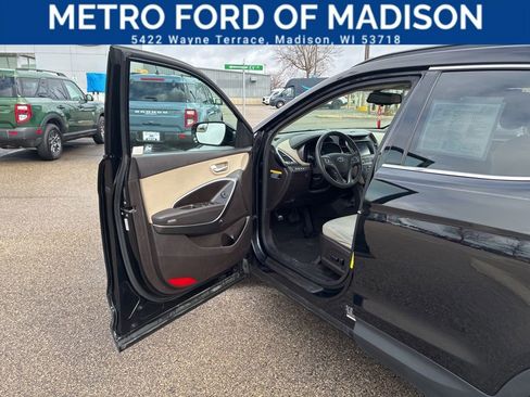 Used 2017 Hyundai Santa Fe Sport image 10