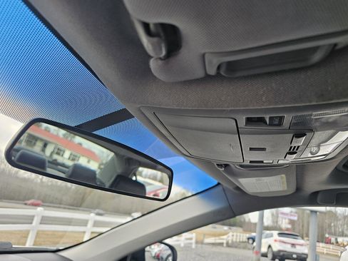 Used 2012 Toyota Camry SE image 16