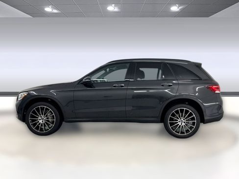 Used 2022 Mercedes-Benz GLC 300 image 2