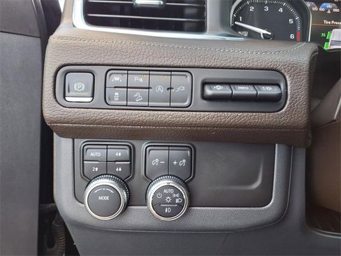 Used 2021 GMC Yukon Denali w/ Denali Premium Package image 77