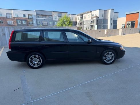 Used 2006 Volvo V70 2.4 FWD image 8