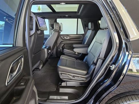 Used 2021 GMC Yukon SLT w/ SLT Premium Package RWD image 18