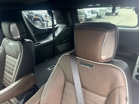 New 2026 GMC Yukon Denali Ultimate AWD/4WD image 31