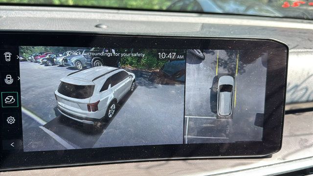 Used 2025 Kia Sorento SX FWD image 28