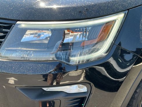 Used 2018 Ford Explorer Sport w/ Equipment Group 401A AWD/4WD image 7