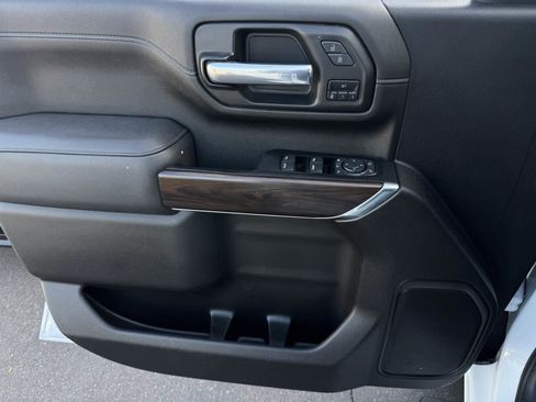 Used 2023 GMC Sierra 2500 SLT w/ SLT Convenience Package image 6