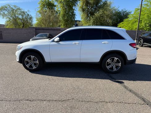 Used 2019 Mercedes-Benz GLC 300 image 7