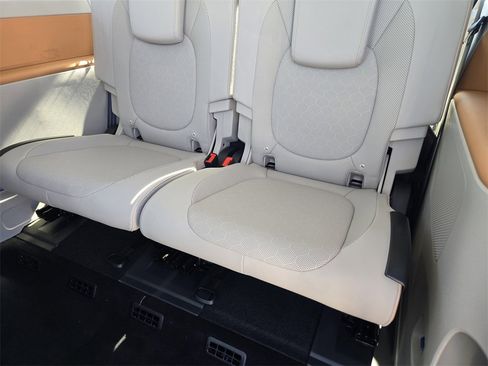 New 2025 Volkswagen ID. Buzz 1st Edition image 24