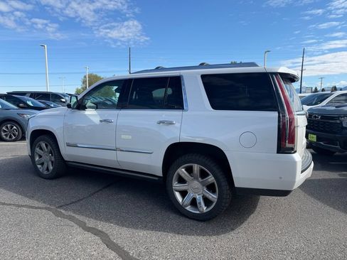 Used 2019 Cadillac Escalade Premium Luxury AWD/4WD image 2