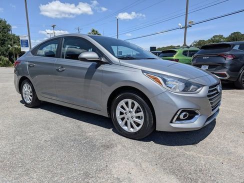 Certified 2022 Hyundai Accent SEL FWD image 1