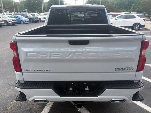 New 2026 Chevrolet Silverado 1500 High Country w/ Technology Package AWD/4WD image 14