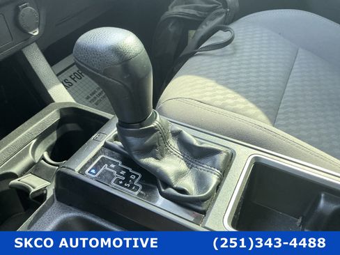 Used 2022 Toyota Tacoma SR w/ SR Convenience Package RWD image 23
