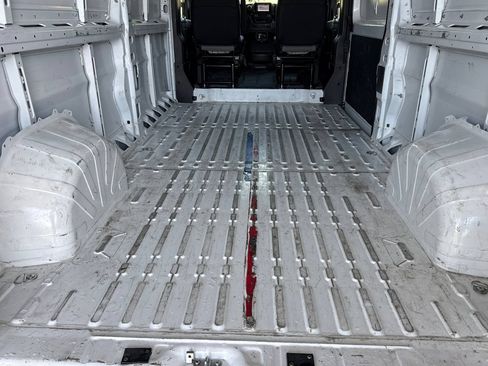 Used 2024 RAM ProMaster 2500 w/ Convenience Group FWD image 20