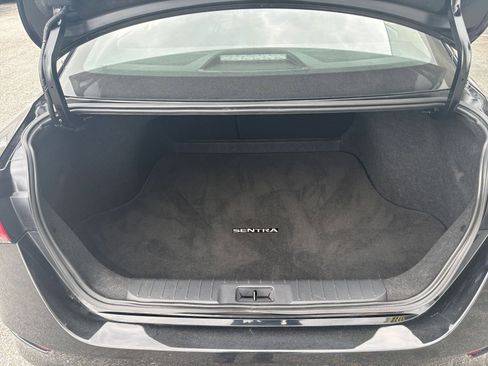 Used 2025 Nissan Sentra SV FWD image 29