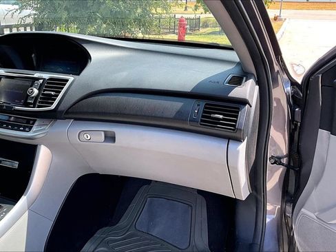 Used 2015 Honda Accord EX-L image 18