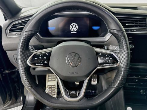 Certified 2023 Volkswagen Tiguan SE R-Line AWD/4WD image 14
