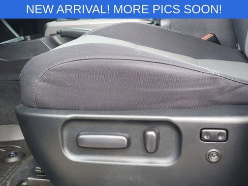 Used 2022 Toyota Tacoma TRD Sport w/ Technology Package image 6