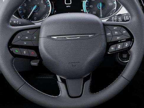 New 2027 Chrysler Pacifica Limited FWD image 19