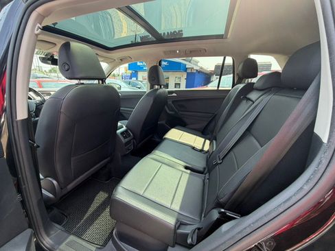 Used 2019 Volkswagen Tiguan SEL AWD/4WD image 13