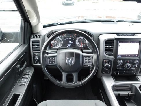 Used 2022 RAM 1500 Express w/ Wheel & Sound Group AWD/4WD image 33