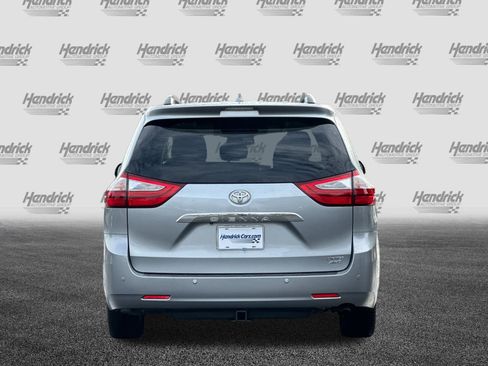 Used 2015 Toyota Sienna Limited Premium image 6